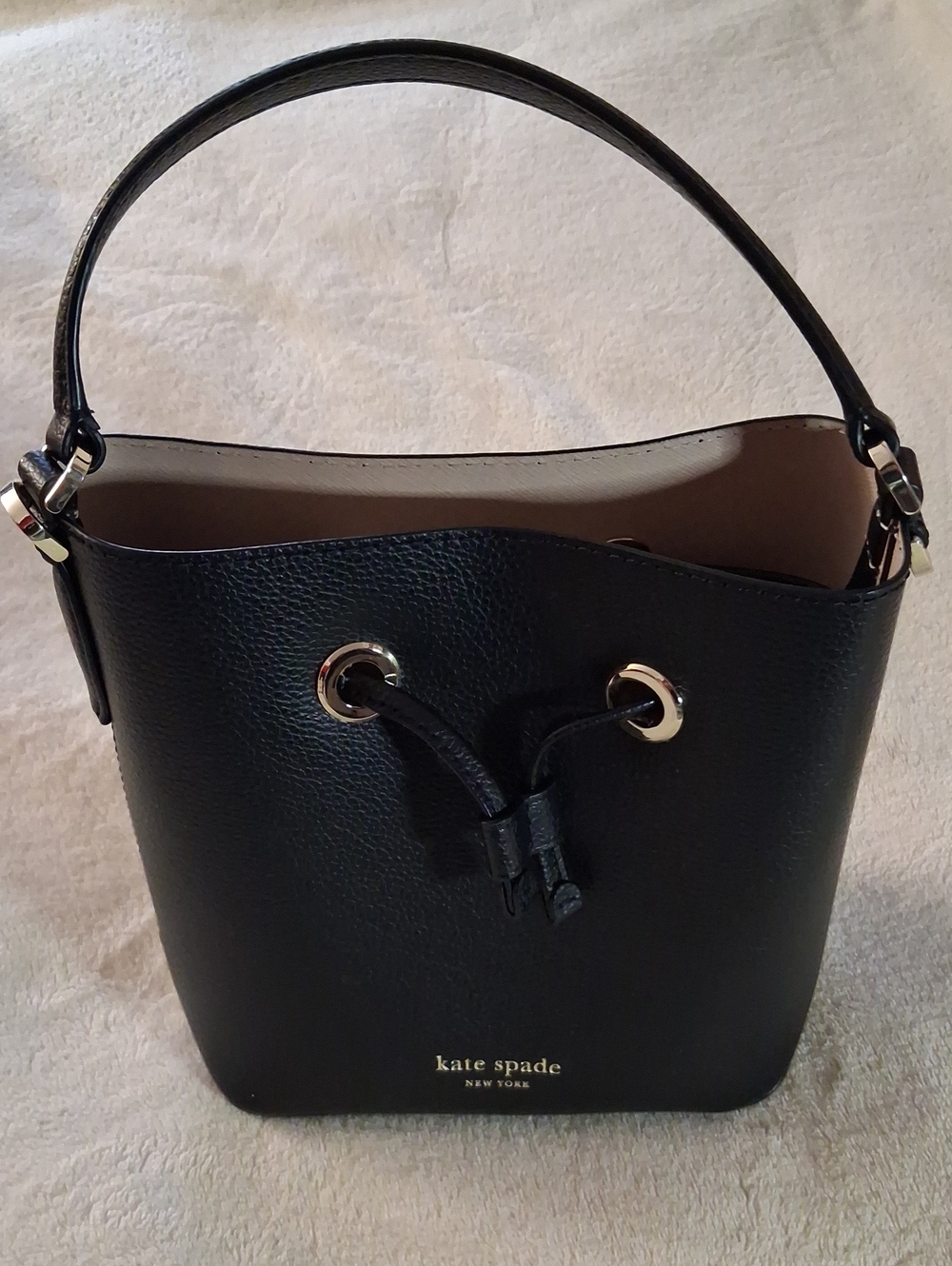 kate spade Black Pebbled Leather Bucket Bag with Gold Hardware brand New No Tags